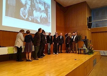 Die ersten DiplomabsolventInnen BIS; Foto: BIS LU